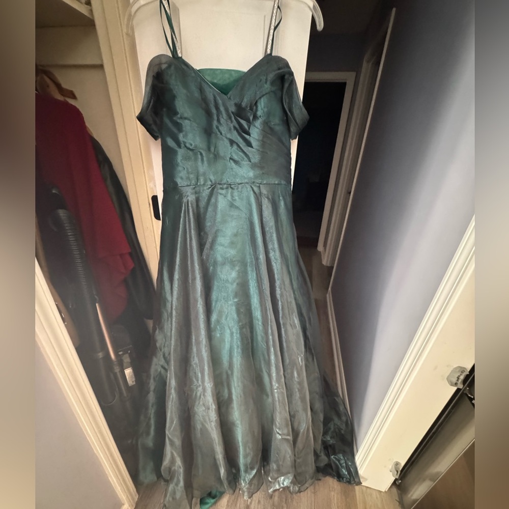 Elegant Green Evening Gown